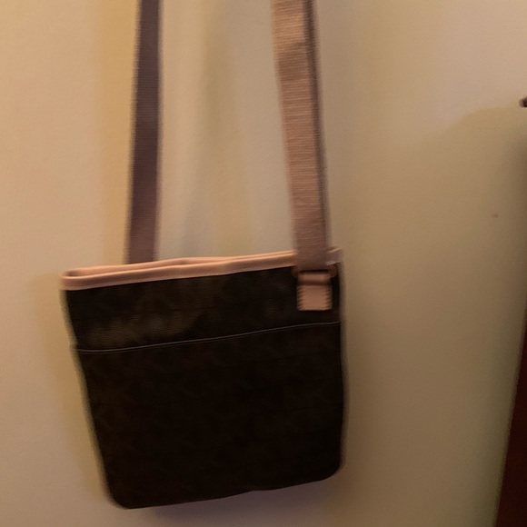Michael Kors Crossbody Bag -SOLD - Picture 6 of 6